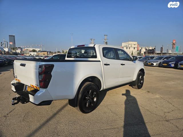 איסוזו די-מקס