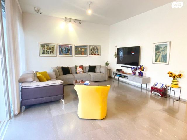 דירה, נווה גן, רמת השרון