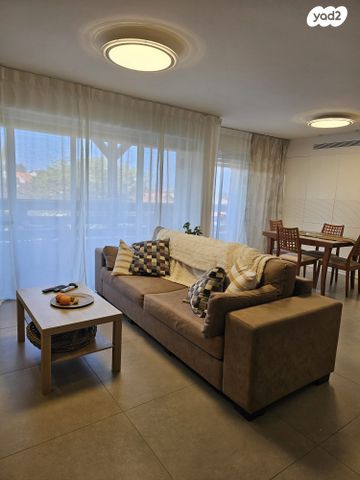 דופלקס, תל מונד