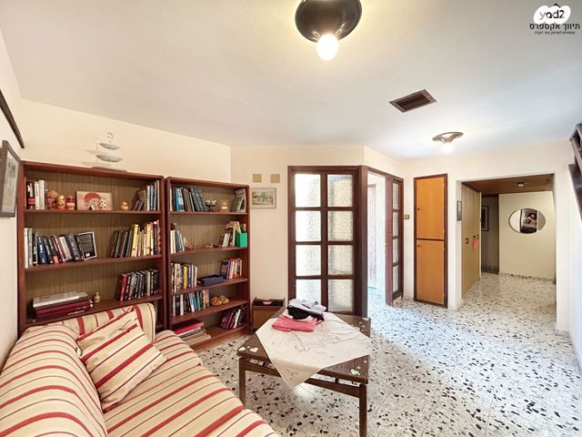 בית פרטי/ קוטג', הגפן, עומר