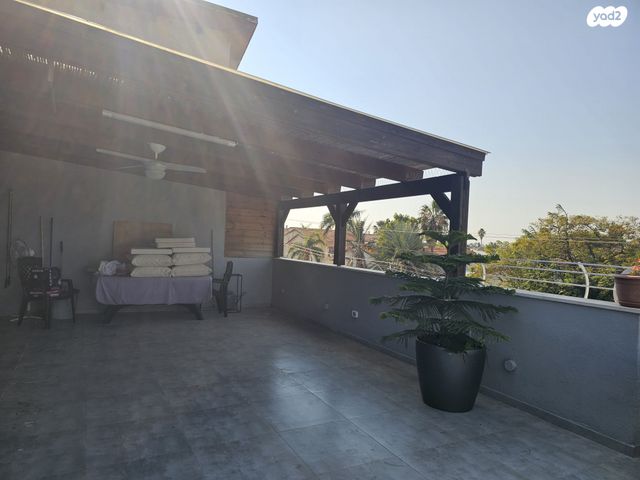 דופלקס, תל מונד