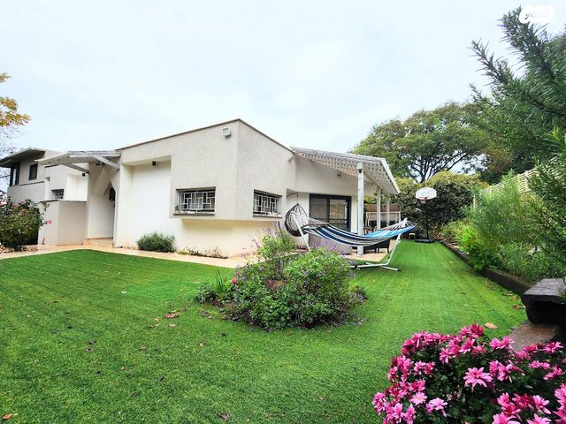 בית פרטי/ קוטג', משעול הנרקיס, שאר העיר, כפר ורדים