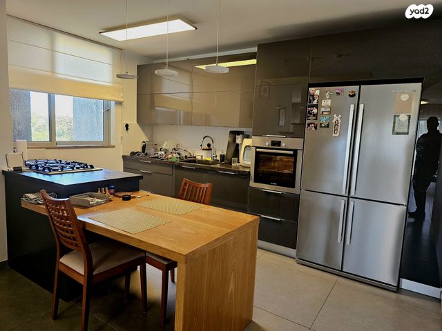 דופלקס, תל מונד