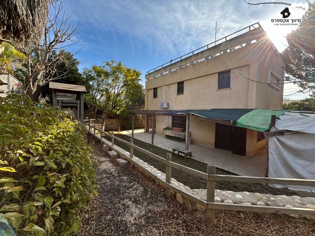 בית פרטי/ קוטג', הגפן, עומר