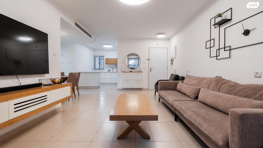 דירה, משה קהירי, רמות הרכס, באר שבע