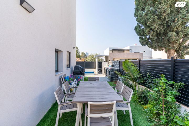 דו משפחתי, בילינסון 17, נווה חיים, חדרה