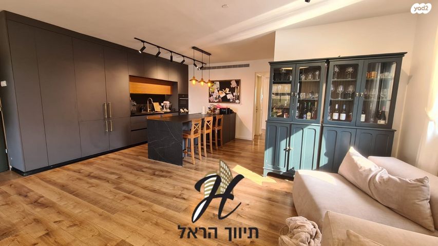 גג/ פנטהאוז, אבנר חי שאקי, גילה, ירושלים