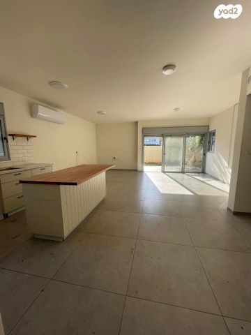 דירת גן, משה סנה, קרית שאול, תל אביב יפו