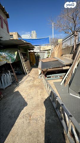 מבני תעשיה, הרב ניסנבאום, אזור תעשיה, בת ים