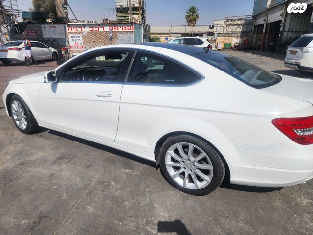 מודעת רכב מרצדס-בנץ C-class
