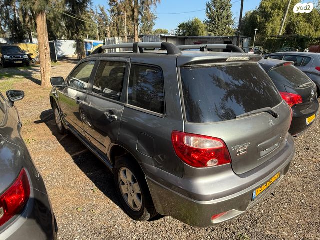 מיצובישי אאוטלנדר