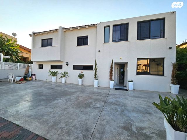 בית פרטי/ קוטג', אורנית, אורנית