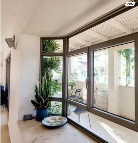 דופלקס, כפר סבא