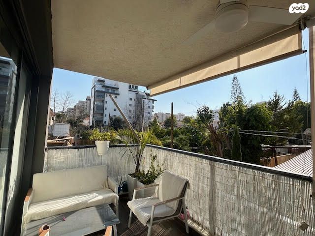 דירה, מנחם רצון, מחנה יהודה, פתח תקווה