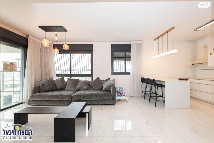 יונתן רטוש 3