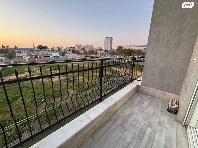 בית פרטי/ קוטג', האפרסמון, הפארק, חדרה