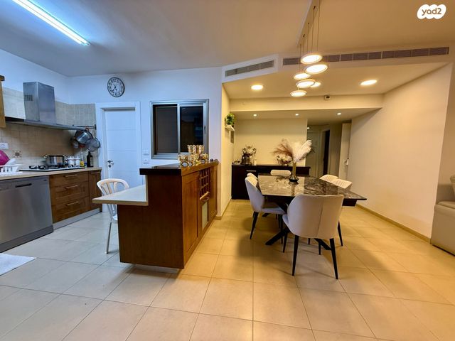 דירה, חובבי ציון 9, שכונת האוצר, חדרה