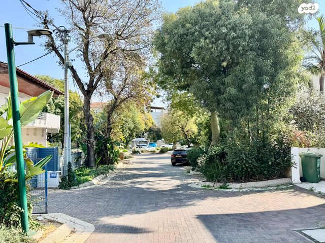 בית פרטי/ קוטג', אלחריזי, רעננה