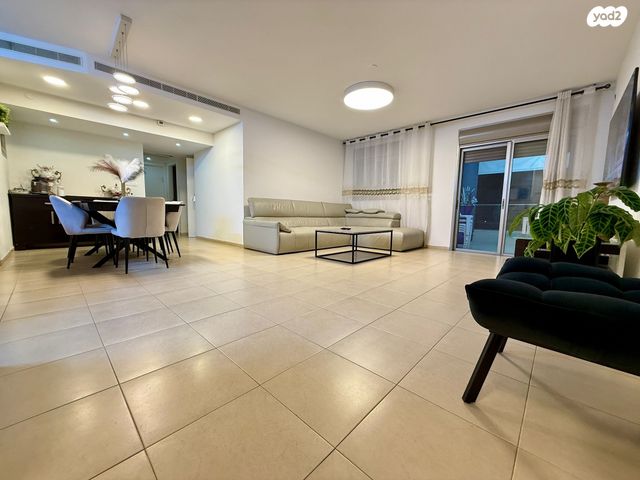 דירה, חובבי ציון 9, שכונת האוצר, חדרה