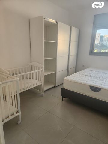 דירה, אדמונד סחייק, מלחה, מנחת, ירושלים