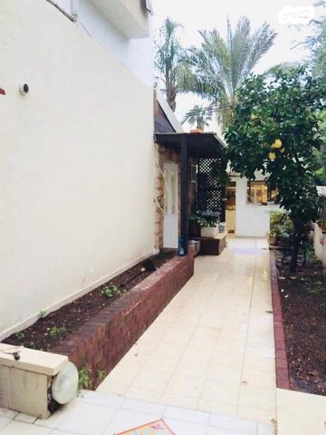 בית פרטי/ קוטג', א.ד. גורדון, קרית אליעזר פרי, פתח תקווה