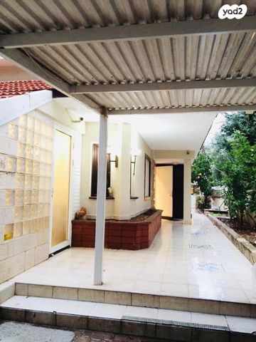 בית פרטי/ קוטג', א.ד. גורדון, קרית אליעזר פרי, פתח תקווה