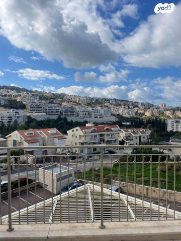גג/ פנטהאוז, דוכיפת, רמת חן, חיפה