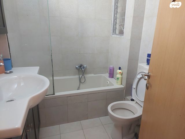 דירה, המתמיד, ג'סי כהן, חולון