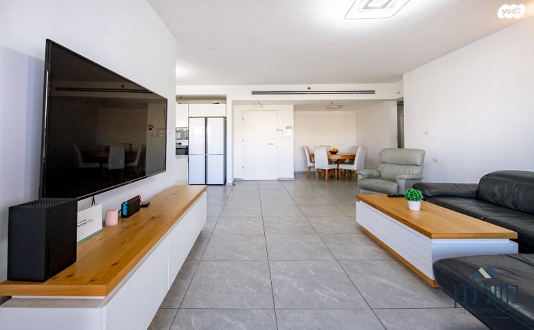 דירה, פנחס מאירי, נווה גן, פתח תקווה