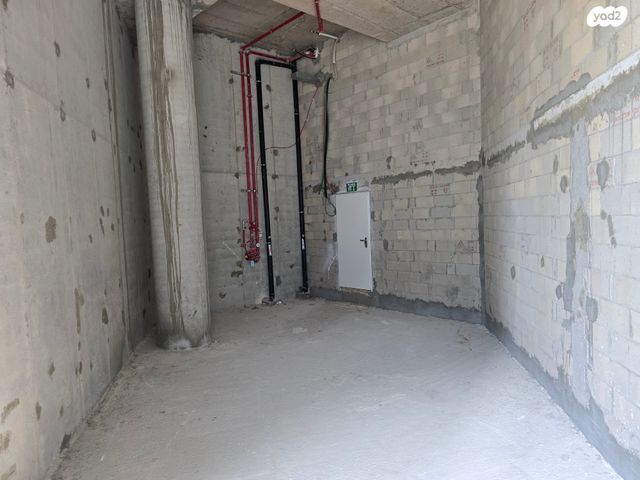 חנויות/ שטח מסחרי, החרט, מרכז עינב, מודיעין מכבים רעות