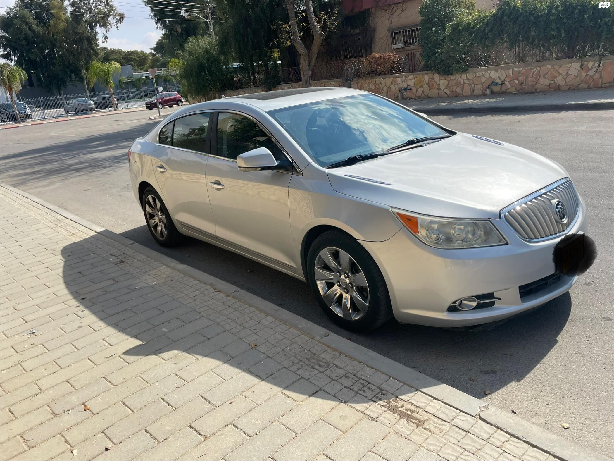 מודעת רכב ביואיק לה-קרוס