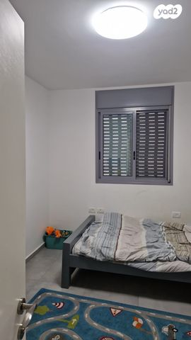אהבת אדם 50