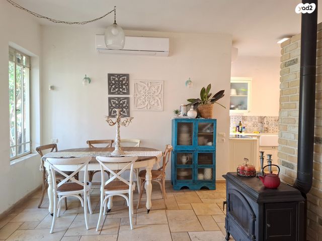 דו משפחתי, שכונת ותיקים, אבן יהודה