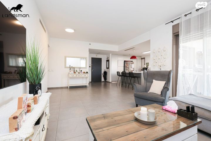 דירה, גולדה מאיר, מתחם 1200, הוד השרון