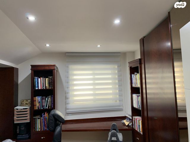 גג/ פנטהאוז, היסמין, הפרחים, כפר סבא