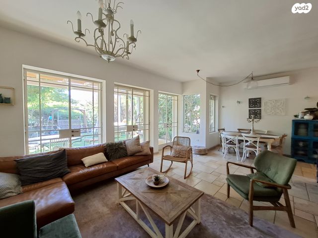 דו משפחתי, שכונת ותיקים, אבן יהודה