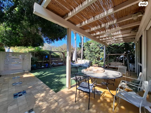 דו משפחתי, שכונת ותיקים, אבן יהודה