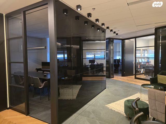 שדרות הרכס 13