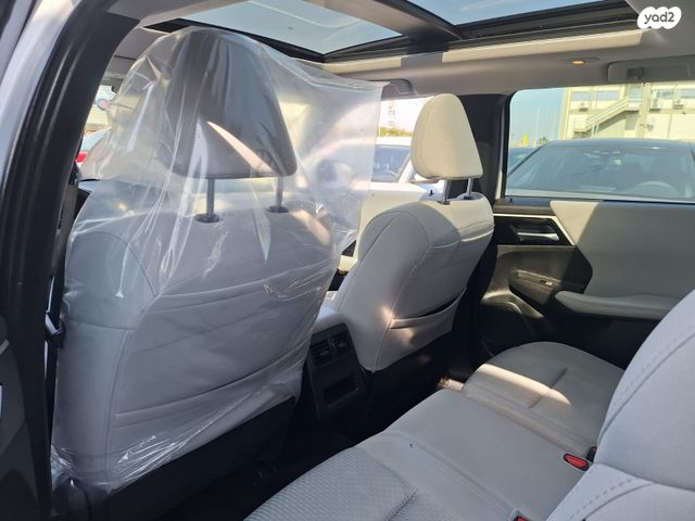 מיצובישי אאוטלנדר