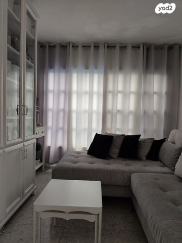 דירה, העגור, חדרה