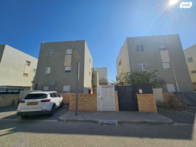 דירת גן, שדרות השיטה, קרית מנחם, אופקים