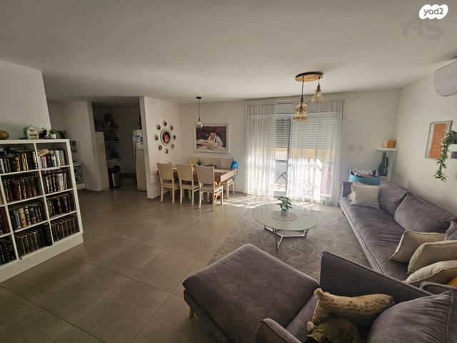 דירת גן, שדרות השיטה, קרית מנחם, אופקים