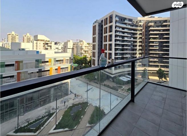 דירה, גבעתיים