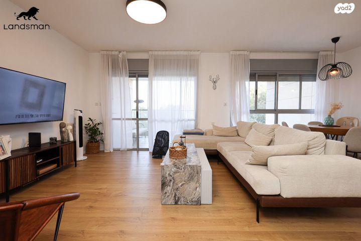 דירה, אלונים 22, קרית השרון, נתניה