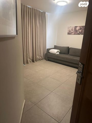 דירה, דרך בן גוריון 99, דרום מערב ותיק, בת ים