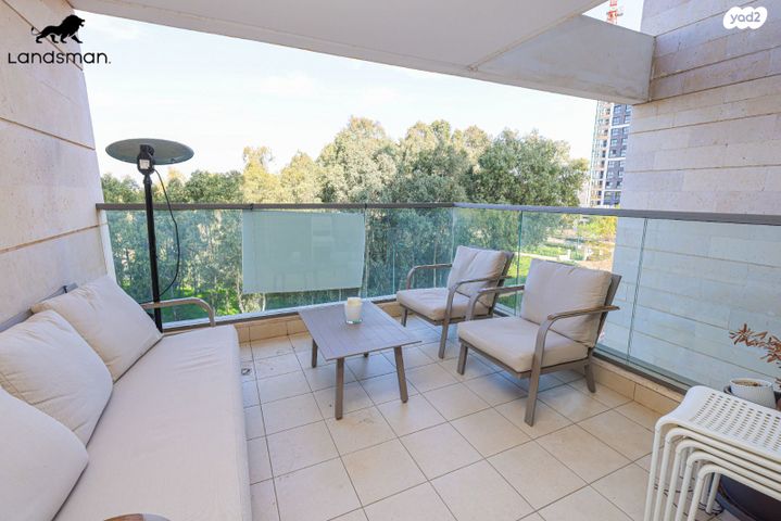 דירה, אלונים 22, קרית השרון, נתניה