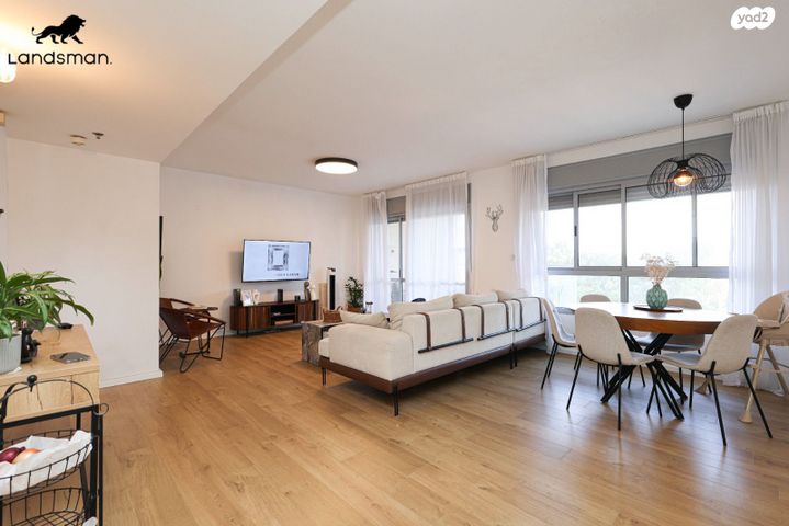 דירה, אלונים 22, קרית השרון, נתניה