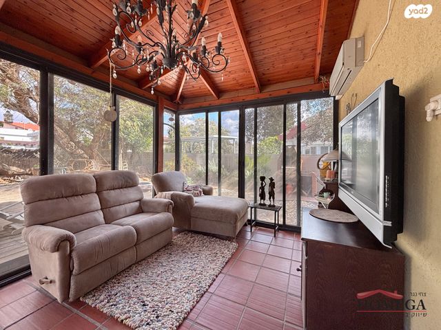 בית פרטי/ קוטג', מיתר / כרמית