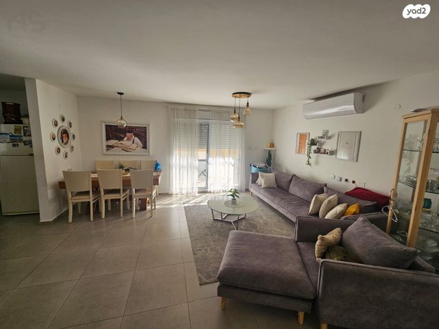 דירת גן, שדרות השיטה, קרית מנחם, אופקים