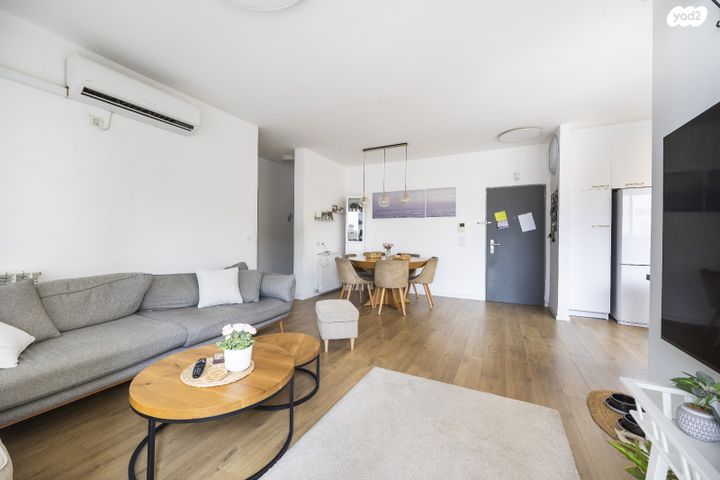 דירה, עמנואל זיסמן, חומת שמואל, הר חומה, ירושלים